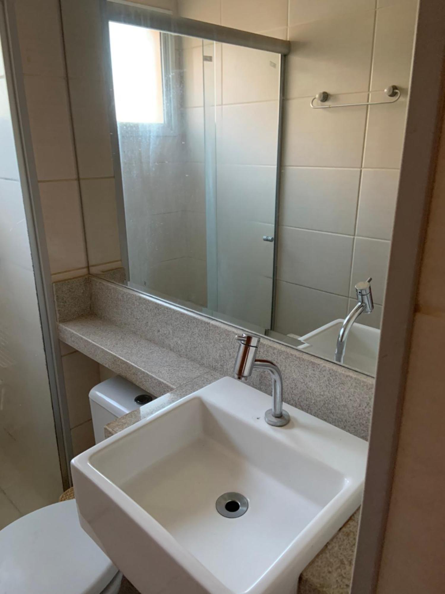 Ap Com Garagem E Piscina Prox Aeroporto, Shoppings, Hospitais, Supermercados Apartamento